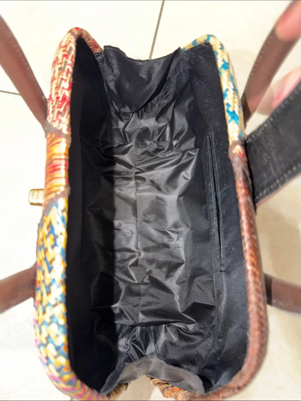 Unbranded multicolored straw